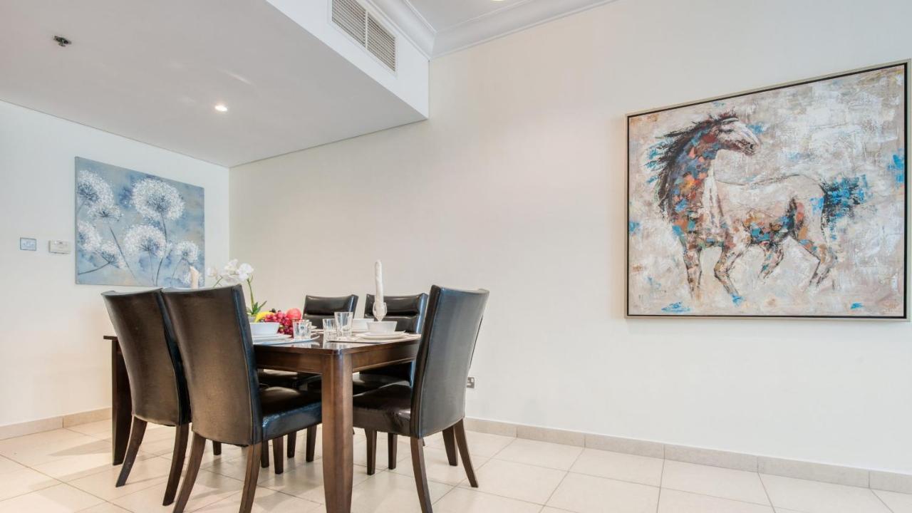 Stunning 1 Bedroom Apartment In Down Town Dubái Exterior foto